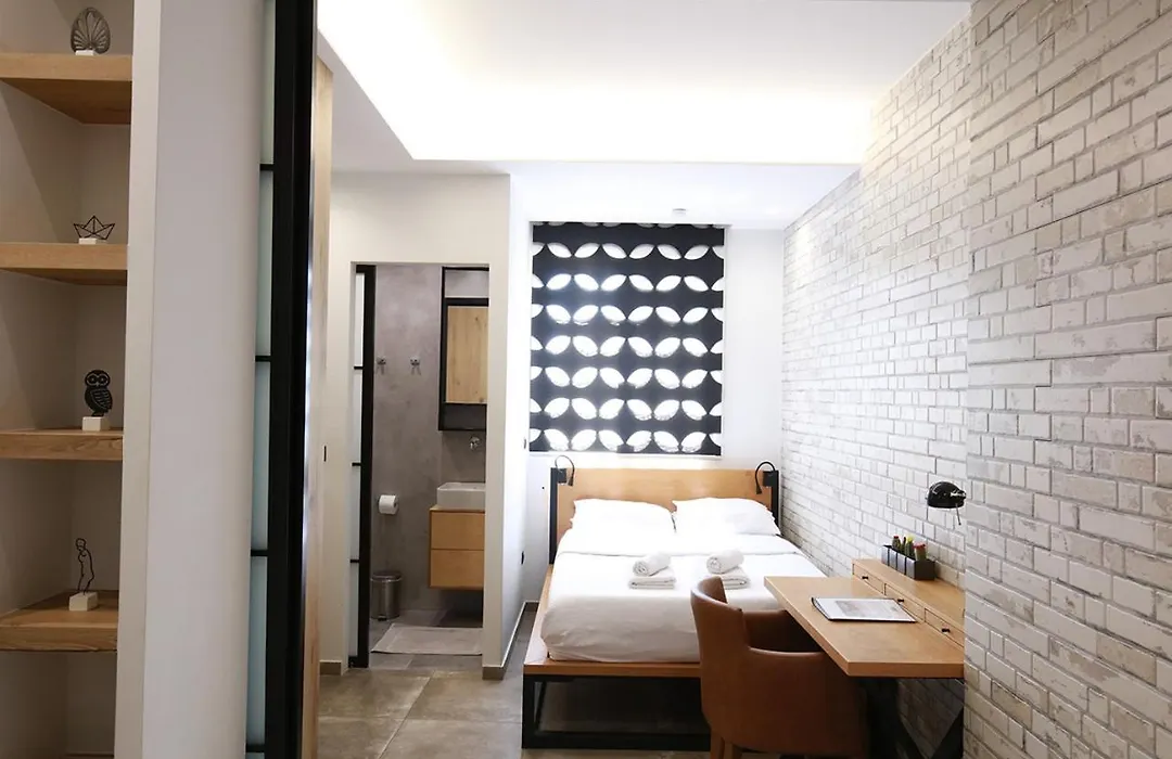 Emily In Athens - Central Design Awarded Flat Syntagma E3-1