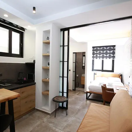 Emily In Athens - Central Design Awarded Flat Syntagma E3-3